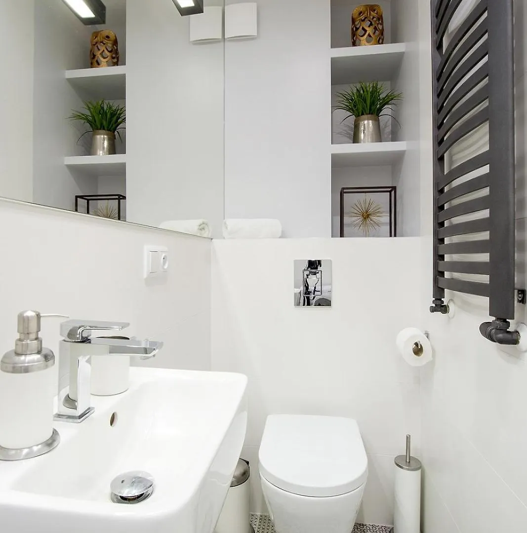 **  Bed and Breakfast Novumhouse - Main Railway Station Cracovia Polonia