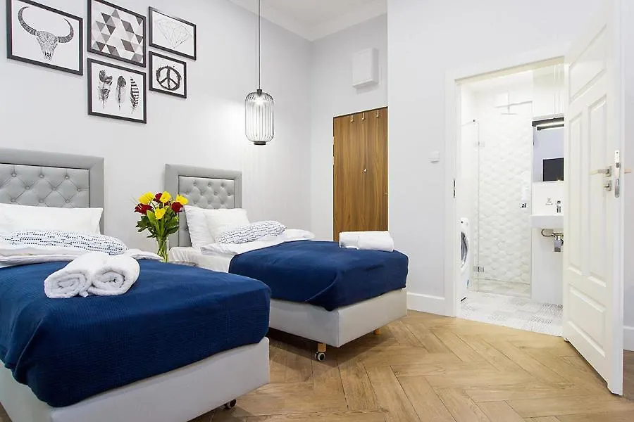 Bed and Breakfast Novumhouse - Main Railway Station Cracovia 2*,